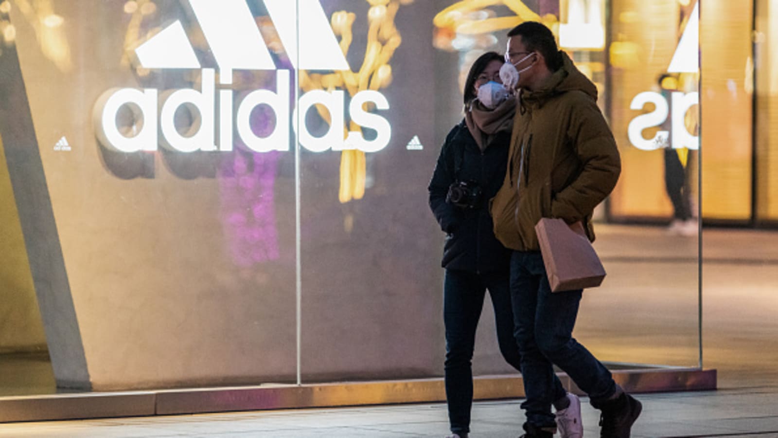 Adidas thúc đẩy kỹ thuật số cải thiện doanh số bán hàng kinhtetrithuc.vn 1