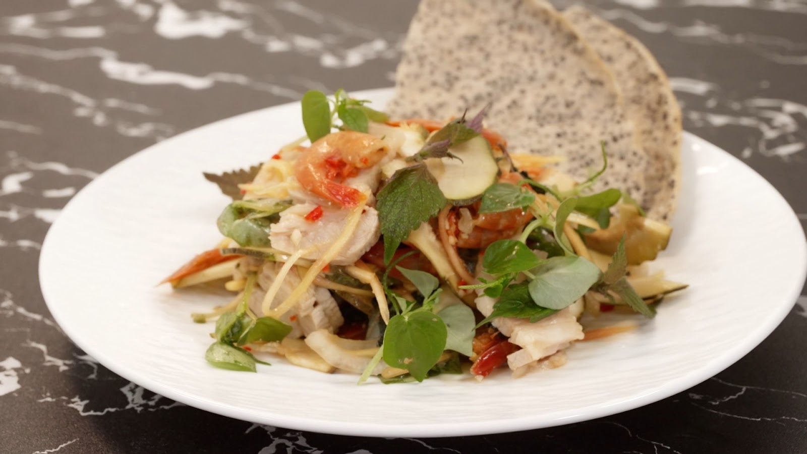 “Nhanh Mà Ngon” đã quay trở lại với mọi người rồi đây. Đúng như tên gọi, chương trình luôn mang đến những công thức nấu ăn không những “nhanh” mà còn “ngon” và đặc biệt luôn đầy tính sáng tạo. 